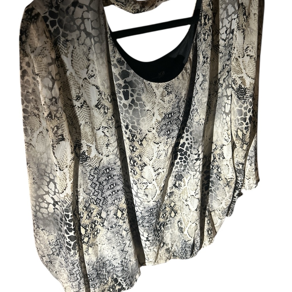 Snakeskin lined Print Sheer Blouse